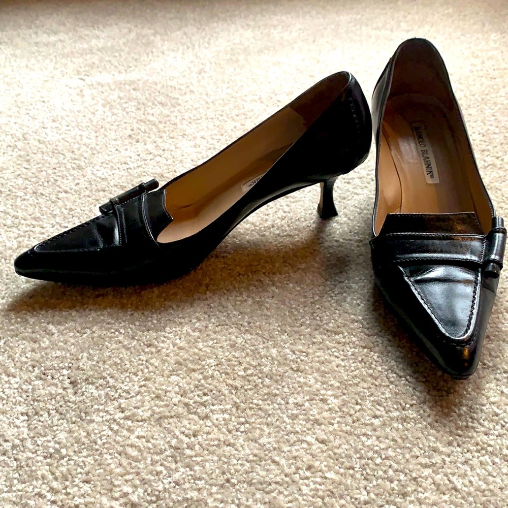 Manolo Blahnik kitten heel pumps